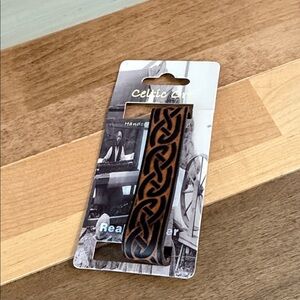 Celtic Ore Handcrafted Leather Bracelet - Celtic Knot Design - Tan & Black - NWT